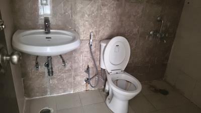 Image of 1785 Sq.ft 3 BHK Apartment / Flat for rent in Kingswood Court, Crossings Republik, Ghaziabad for Rs. 24000