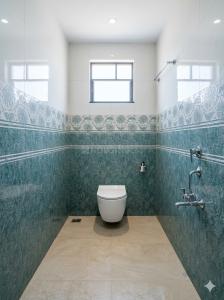 Bathroom Image of 950 Sq.ft 2 BHK Apartment / Flat for sale in Wanadongri Nagpur for Rs. 3599000