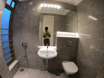 Bathroom Image of 650 Sq.ft 2 BHK Apartment / Flat for sale in Kalpataru Vivant South Wing A, Andheri East Mumbai for Rs. 20500000