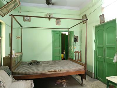 Bedroom Image of 2200 Sq.ft 7 BHK Independent House for sale in Behala Kolkata for Rs. 14000000