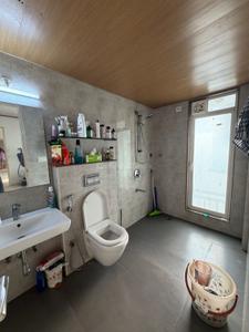 Bathroom Image of 1500 Sq.ft 3 BHK Apartment / Flat for sale in SD The Lumiere, Andheri West Mumbai for Rs. 34000000