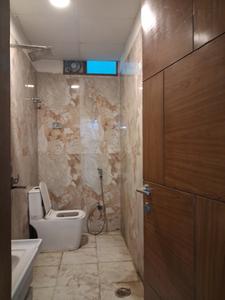Common Bathroom Image of 1350 Sq.ft 3 BHK Apartment / Flat for sale in Sector 73 Noida for Rs. 4991000