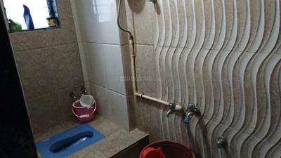 Bathroom Image of 350 Sq.ft 1 RK Apartment / Flat for rent in Powai Mumbai for Rs. 20000