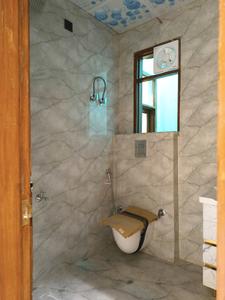 Common Bathroom Image of 1300 Sq.ft 3 BHK Builder Floor for sale in Vasundhara Ghaziabad for Rs. 14000000