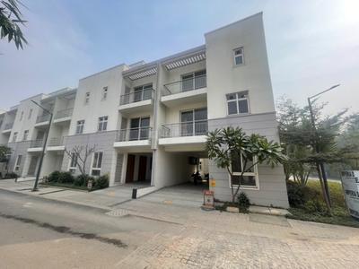 Image of 2759 Sq.ft 4 BHK Villa for sale in Godrej Golf Link, Jaypee Greens, Greater Noida for Rs. 35000000