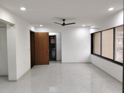 Living Room Image of 2547 Sq.ft 4 BHK Apartment / Flat for rent in Chanakyapuri Ahmedabad for Rs. 40000