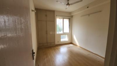 Bedroom Image of 950 Sq.ft 2 BHK Apartment / Flat for rent in Jaypee Kosmos, Sector 134 Noida for Rs. 24999