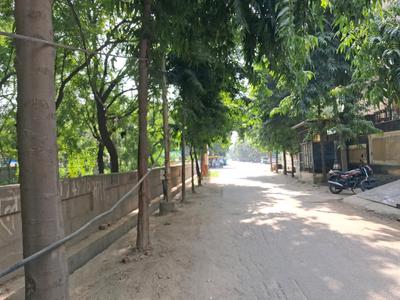 Image of 450 Sq.ft Residential Plot / Land for sale in Sector 70, Noida for Rs. 88000000