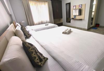 Bedroom Image of 4000 Sq.ft 7 BHK Builder Floor for rent in Kahilipara Guwahati for Rs. 90000