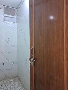 Common Bathroom Image of 980 Sq.ft 2 BHK Apartment / Flat for sale in Sector 81 Noida for Rs. 3989000