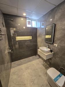 Bathroom Image of 900 Sq.ft 2 BHK Apartment / Flat for sale in Phase 2 Noida for Rs. 4750000