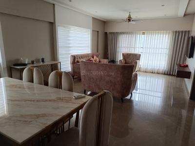 Hall Image of 3000 Sq.ft 5 BHK Penthouse for sale in Bandra West Mumbai for Rs. 215000000