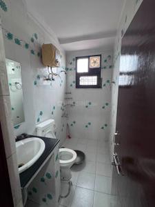 Image of 1000 Sq.ft 3 BHK Apartment / Flat for rent in  Drosia Apartment, Aliganj, Lucknow for Rs. 30000
