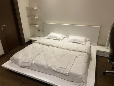 Bedroom Image of 4550 Sq.ft 5 BHK Penthouse for sale in Mahagun Moderne, Sector 78 Noida for Rs. 80000000