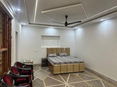 Bedroom Image of 9000 Sq.ft 9 BHK Independent House for rent in Channi Himmat Jammu for Rs. 135999