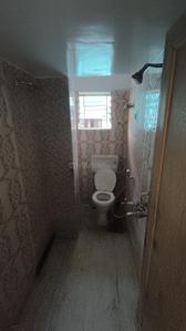Bathroom Image of 900 Sq.ft 2 BHK Apartment / Flat for rent in Kasba Kolkata for Rs. 20000