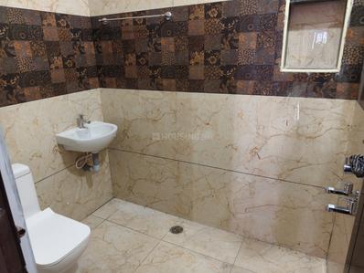 Bathroom Image of 1200 Sq.ft 2 BHK Builder Floor for rent in Kanuvai Coimbatore for Rs. 18000