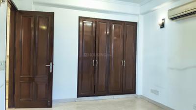 Bedroom Image of 2000 Sq.ft 3 BHK Builder Floor for rent in Soami Nagar New Delhi for Rs. 125000