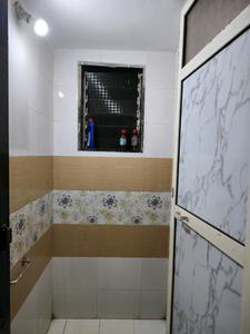 Common Bathroom Image of 500 Sq.ft 1 BHK Apartment / Flat for rent in Haware Citi, Kasarvadavali Thane for Rs. 17255