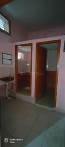 Bathroom Image of 600 Sq.ft 1 RK Independent House for rent in Bajaj Nagar Gondia for Rs. 4500