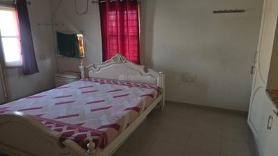 Bedroom Image of 1800 Sq.ft 3 BHK Apartment / Flat for rent in Paldi Ahmedabad for Rs. 40000