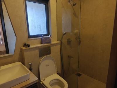 Bathroom Image of 500 Sq.ft 1 BHK Apartment / Flat for rent in Omkar Vive, Kurla West Mumbai for Rs. 64999