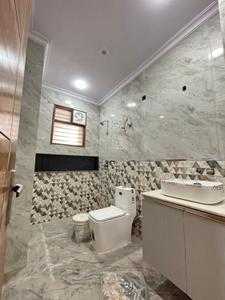 Bathroom Image of 2400 Sq.ft 3 BHK Builder Floor for rent in Sector 28 Faridabad for Rs. 42000