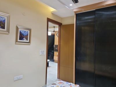 Bedroom Image of 800 Sq.ft 3 BHK Apartment / Flat for sale in Hans Builders Floor, Razapur Khurd New Delhi for Rs. 4850002