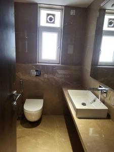 Bathroom Image of 2500 Sq.ft 4 BHK Apartment / Flat for sale in Khar West Mumbai for Rs. 147500000