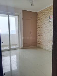 Bedroom Image of 845 Sq.ft 2.5 BHK Apartment / Flat for rent in Amrapali Riverview, Noida Extension Greater Noida for Rs. 19000