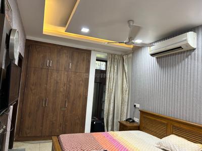 Bedroom Image of 3200 Sq.ft 4 BHK Villa for rent in Panchsheel Park New Delhi for Rs. 180000
