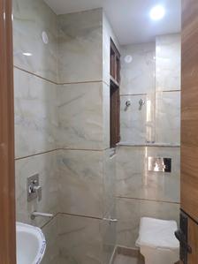 Common Bathroom Image of 1000 Sq.ft 3 BHK Builder Floor for sale in Bharat Vihar New Delhi for Rs. 10000001