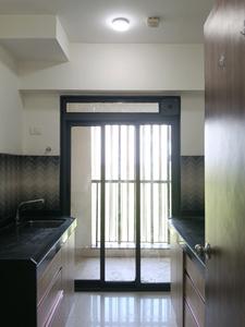 Kitchen Image of 1000 Sq.ft 2.5 BHK Apartment / Flat for rent in Lodha Splendora, Kasarvadavali Thane for Rs. 30000