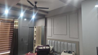 Bedroom Image of 2500 Sq.ft 3 BHK Builder Floor for rent in Sector 41 Noida for Rs. 60000