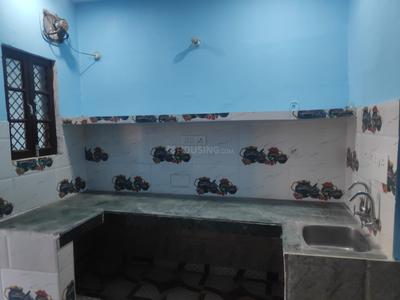 Kitchen Image of 650 Sq.ft 2 BHK Builder Floor for rent in Alambagh Lucknow for Rs. 7500