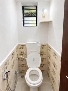 Bathroom Image of 1000 Sq.ft 2 BHK Apartment / Flat for rent in Trimurti Nagar Nagpur for Rs. 26000