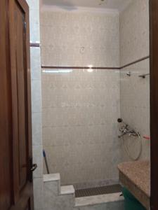 Bathroom Image of 1000 Sq.ft 2 BHK Independent House for rent in Kalkaji New Delhi for Rs. 37000