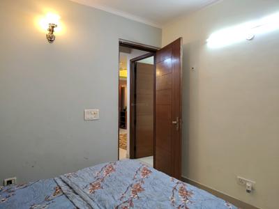 Bedroom Image of 1200 Sq.ft 3 BHK Builder Floor for sale in Sun Affordable Flats, Freedom Fighters Enclave New Delhi for Rs. 10000000