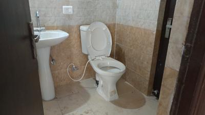 Image of 1130 Sq.ft 2.5 BHK Apartment / Flat for rent in Gardenia Glory, Sector 46, Noida for Rs. 35000