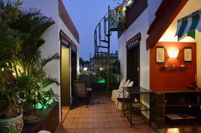 Image of 12000 Sq.ft 9 BHK Villa for sale in Dhakuria, Kolkata for Rs. 95000000