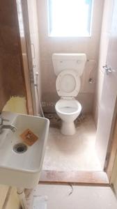 Bathroom Image of 640 Sq.ft 1 BHK Apartment / Flat for rent in Tingre Nagar Pune for Rs. 19900