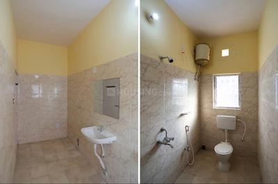 Bathroom Image of SKYHOTEL &amp;PG - Mukundpur AC PG in South Dum Dum, Kolkata