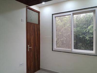 Bedroom Image of 1450 Sq.ft 4 BHK Apartment / Flat for sale in Sector 74 Noida for Rs. 7350000