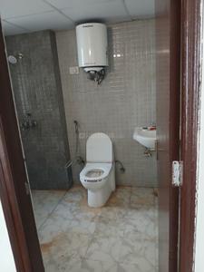 Bathroom Image of 1350 Sq.ft 3 BHK Apartment / Flat for sale in Amrapali Heartbeat City IV, Sector 107 Noida for Rs. 14850000