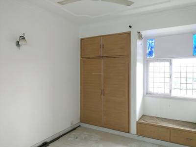 Bedroom Image of 1900 Sq.ft 4 BHK Apartment / Flat for sale in Meera Bai Apartments, Sector 5 Dwarka New Delhi for Rs. 27500000