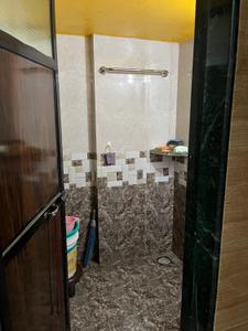 Bathroom Image of 320 Sq.ft 1 BHK Apartment / Flat for rent in Naigoan CHS, Dadar East Mumbai for Rs. 24000