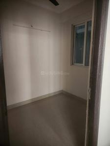 Bedroom Image of 945 Sq.ft 2.5 BHK Apartment / Flat for rent in NBCC Golf Homes, Noida Extension Greater Noida for Rs. 16000