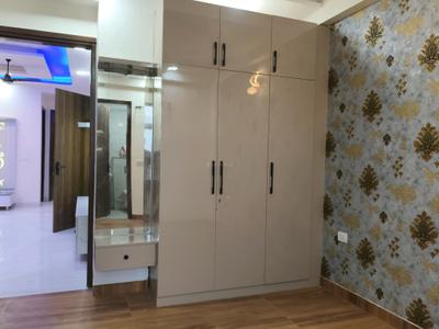 Bedroom Image of 1450 Sq.ft 4 BHK Apartment / Flat for sale in Chipiyana Buzurg Ghaziabad for Rs. 8100050