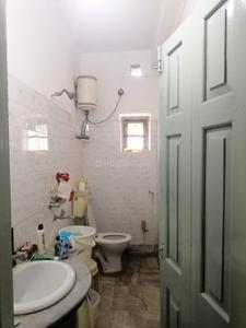 Bathroom Image of 3500 Sq.ft 6 BHK Builder Floor for sale in Tangra Kolkata for Rs. 19000000