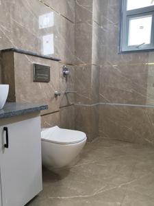 Common Bathroom Image of 1280 Sq.ft 2 BHK Builder Floor for rent in Sector 22 Gurgaon for Rs. 38000